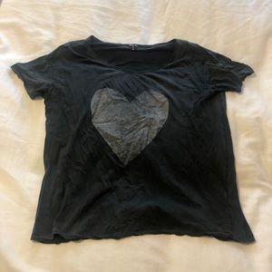 Aritizia black flowy top with heart